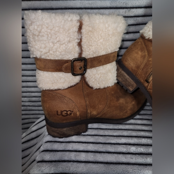 Ugg Blayre II leather and sheepskin belted winter boots, chestnut brown, size 10 - Picture 2 of 11